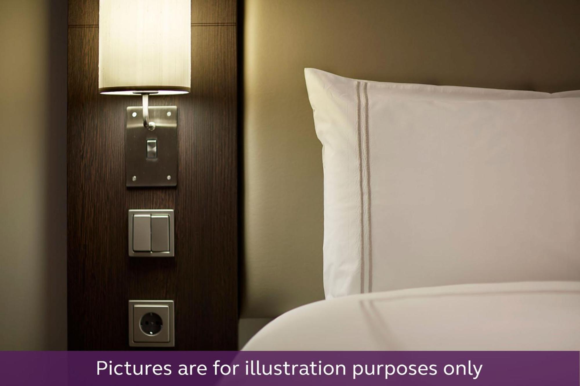 Premier Centre Hotel 3*