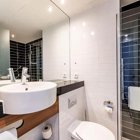Premier Centre Hotel 3*