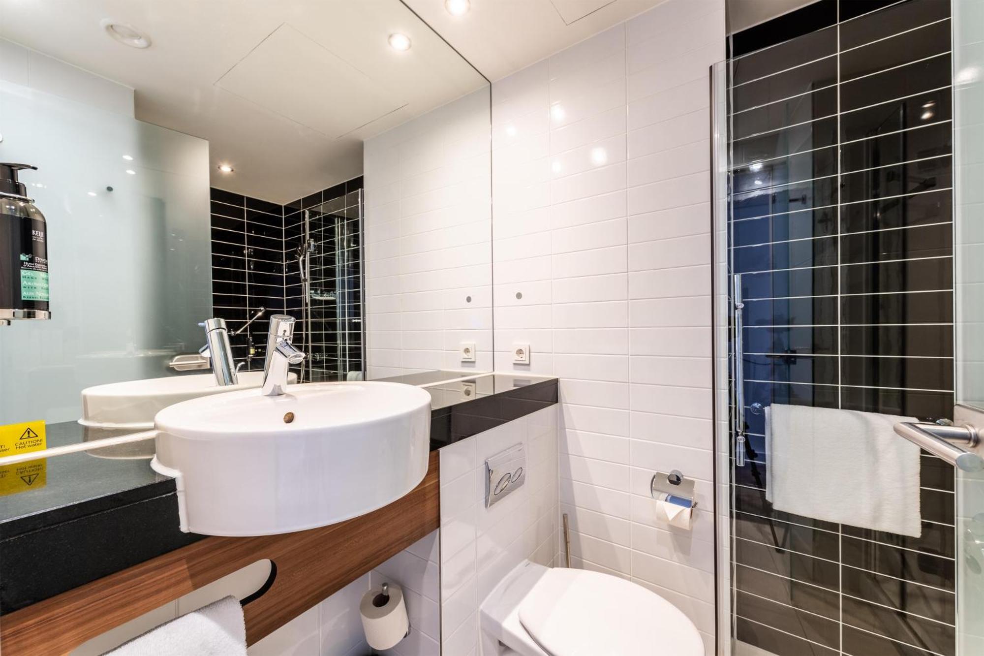 Premier Centre Hotel 3*